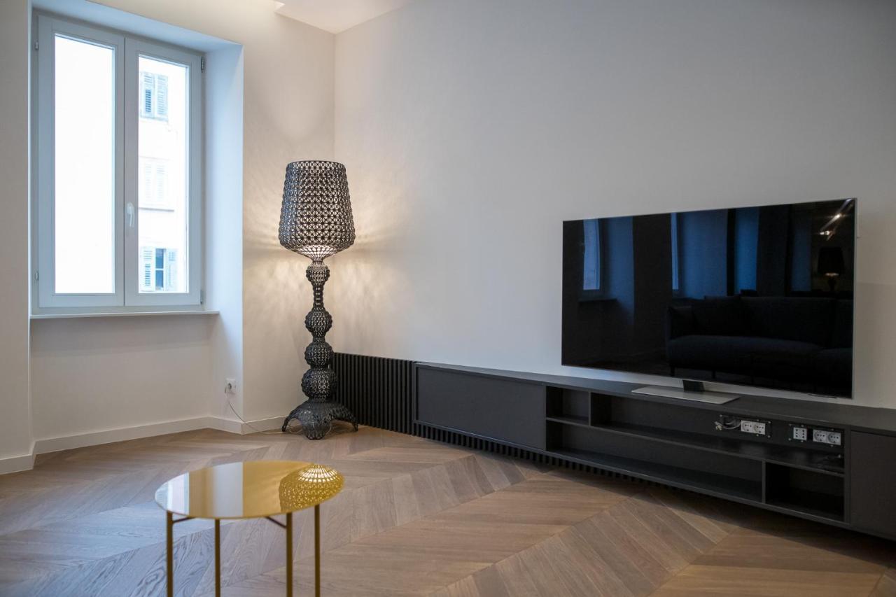 Luxury Apartment Contesa 罗维尼 外观 照片